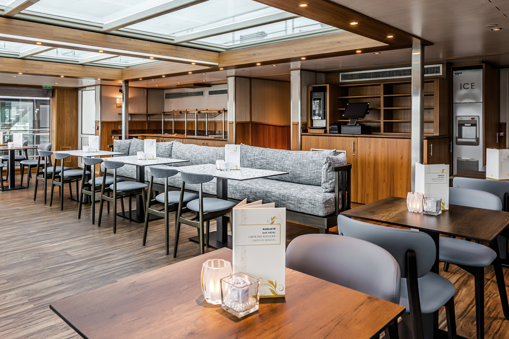 MS SWISS PEARL Lounge Bistro